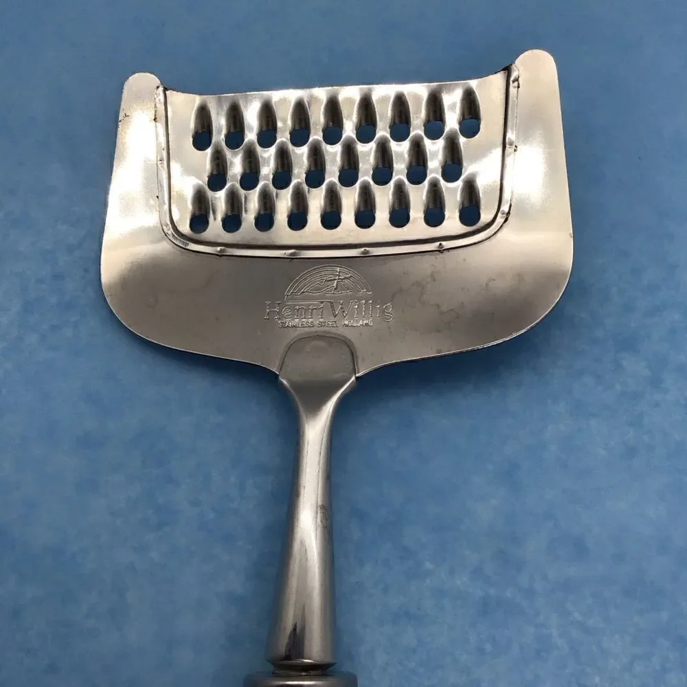 Hand painted Delft Henry Willig Cheese Grater